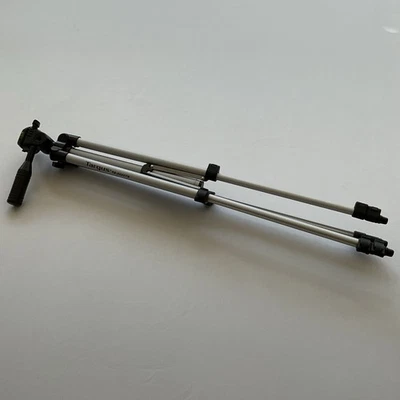 Targus Camera Tripod TG-5060TR Lightweight Metal Built in Level Quick Connect - Image 1 of 4