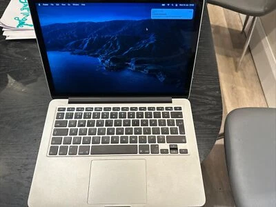 Apple MacBook Pro Retina 13-Inch (i5, 2.6 GHz, 8GB) Mid - 2014 Main Body Only - Image 1 of 4