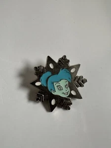 Disneyland Resort Hotel Tinkerbell Snowflake Hidden Mickey Trading Pin 2007 - Picture 1 of 2