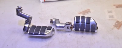 Juego de clavijas reposapiés de pasajero H4-4 2005 Suzuki Boulevard VL800 800 VL C50 05 Foto 1 de 4