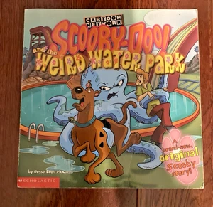 Scooby-Doo and the Weird Water Park Jesse Leon McCann 2000 First Scholastic - Picture 1 of 3