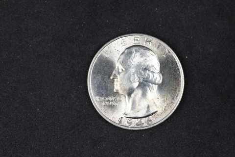 1946 S Washington Silver Quarter - Uncirculated - *DoubleJCoins* 111260 Cover