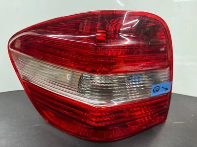 LUZ TRASERA IZQUIERDA MERCEDES BENZ ML 350 / BUEN ESTADO Foto 1 de 4