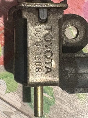 1989-1995 Toyota пикап грузовик/4 Runner 22RE вакуумный переключатель клапан 90910-12085 - Изображение 1 из 2