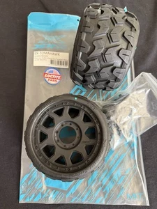 Jetko Extreme Tomahawk Low Profile MAXX Belted Tyres 3.8” Black 17mm Hex Wheels - Picture 1 of 3