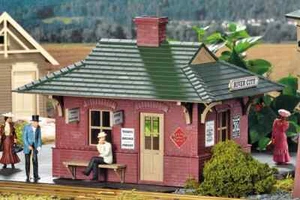 PIKO ~ G Scale ~ New 2025 ~ River City Station ~ Built-Up Building ~ 62709 - Picture 1 of 1