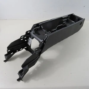 Console pannello tunnel centrale Ford Fiesta Mk6 2008-2016 (24460 20P-4-A-4) - Picture 1 of 1