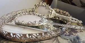 Seltenes 4er Set Hollywood Regency weiß gold Metallrand verspiegelt Waschtisch Tablett Bürste - Bild 1 von 24