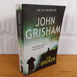 The Broker by John Grisham (Paperback, 2005) - Foto 1 di 2