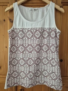 Beautiful Embroidered Sleevless Top From Fat Face Size 12 - Picture 1 of 9