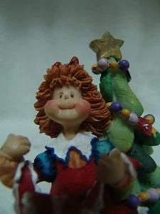 GIRL W/PACKAGE TREE & TEADY BEAR STOCKING HOLDER HEAVY RESIN & CAST BASE - Picture 1 of 4