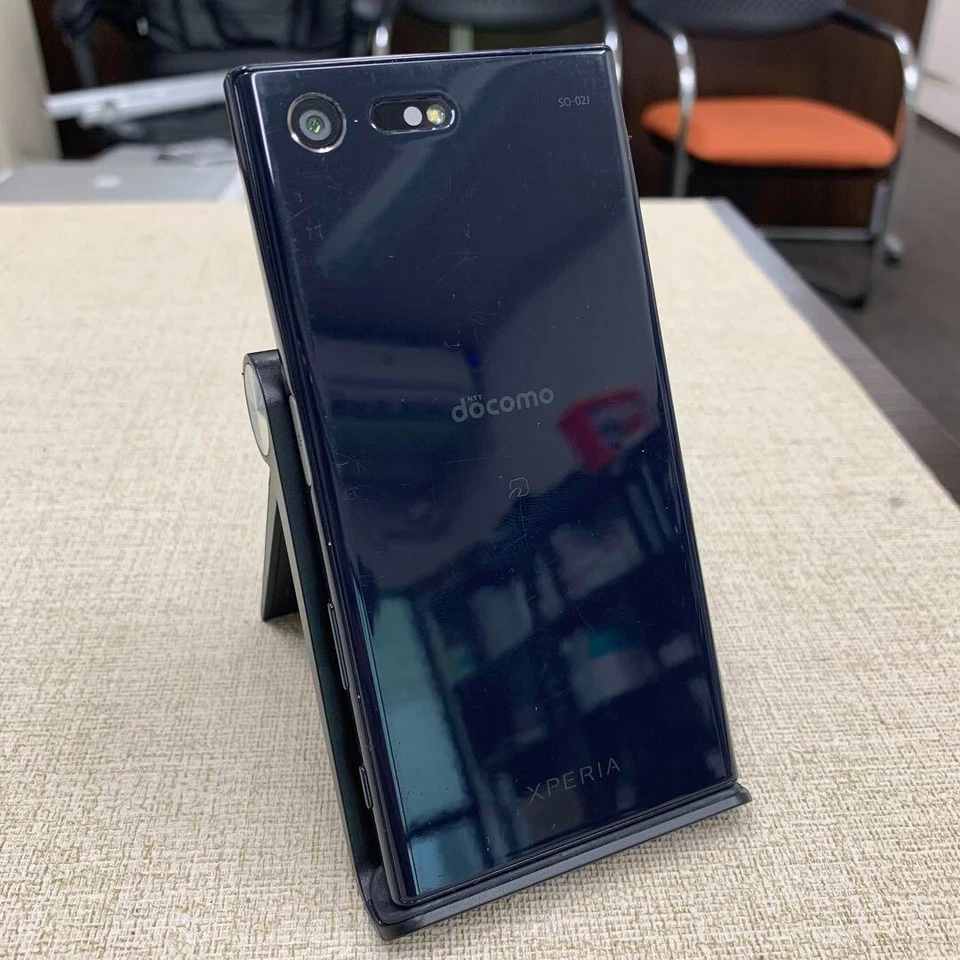 Smartphone Xperia X Compact SO-02J Negro Modelo Popular 32GB Usado JAPÓN Foto 1 de 4