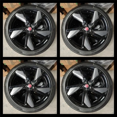 Genuine Jaguar F-Pace SVR Style 5117 Black Wheels With Pirelli Tyres 22" 4X - Bild 1 von 4