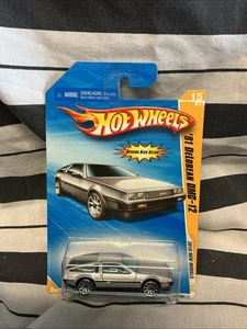 HOT WHEELS 81 DELOREON DMC-12 APERTURA ESCOTILLA TRASERA 15/44 2010 NUEVOS MODELOS - Imagen 1 de 3