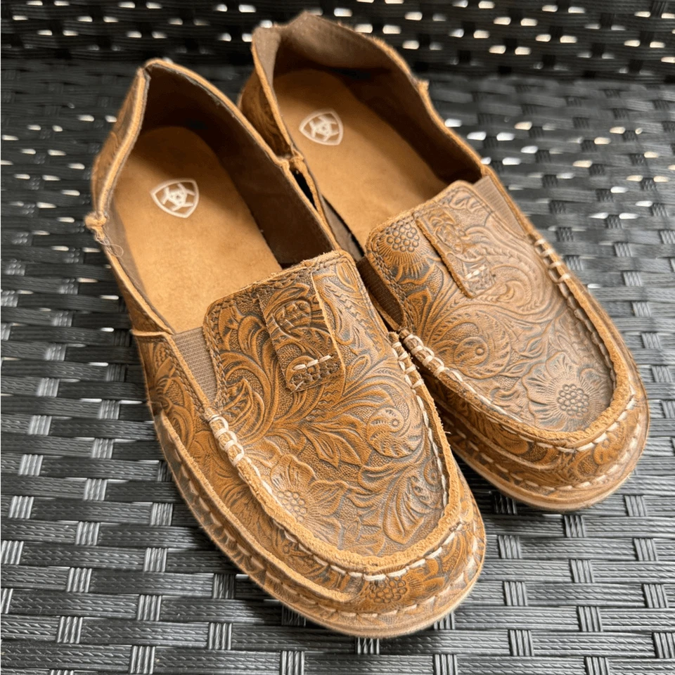 Zapatos sin cordones Ariat para mujer de cuero en relieve talla 5,5B florales tooled Western Foto 1 de 4