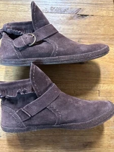 UGG Suede Leather Boots AMELY Moccassin BROWN Sz 9.5 Fringe/Strap/Buckle ANKLE - Picture 1 of 8