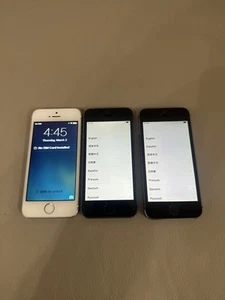 LOT OF 3 Apple iPhone 5s -A1453 Unknown Carrier, FOR PARTS READ - Picture 1 of 2