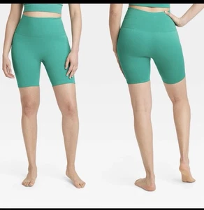 Small - Womens Seamless High-Rise Rib Bike Shorts 6" - All In Motion - Green - Picture 1 of 4