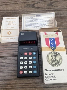 Vintage Commodore Personal Electronic Caluculator | 796M | Boxed In VGC - Afbeelding 1 van 9