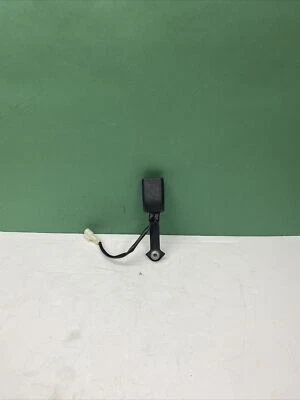 Fivela de trava de cinto de segurança 2006-2008 Mazda 6 Sedan passageiro direito fabricante de equipamento original - Imagem 1 de 4