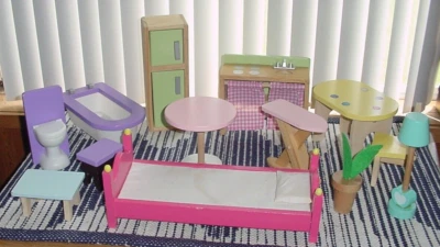 Lote De Colección KidKraft Madera Casa de Muñecas Bañera Inodoro Cama Mesa Fregadero Casa de Muñecas Muebles Foto 1 de 4