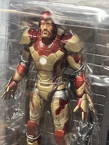 Marvel Select Toys Iron Man 3 - Iron Man MK42 Mark XLII 8” Figure =SEALED= - Picture 1 of 16