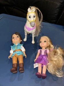 Disney Petite Flynn Rider 6 Zoll Prinzessin Rapunzel Puppe & Maximus Pferd aus Tangled - Bild 1 von 4