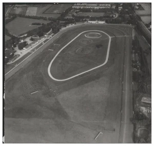 ZZ-2609/ Dresden Rennbahn  Foto Luftbild 13,5 x13 cm ca.1938 - Picture 1 of 2