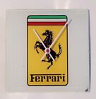 Horloge Ferrari vintage sans licence verre peint 8" x 8" support velours
