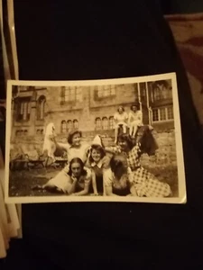 B5c vintage photograph photo B&W girls outside te543 - Picture 1 of 1