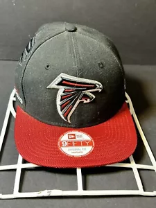 New Era 9Fifty NFL Atlanta Falcons Gorra Negra SnapBack Ala Roja - Imagen 1 de 5