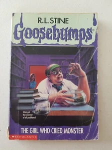 Goosebumps Book - #8 The Girl Who Cried Monster 1993 PB R. L. Stine - Picture 1 of 10