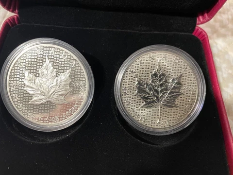 2018 CANADIAN 1 oz. Pure Silver 2-Coin Set - 30th Anniversary - Silver Maple Cover