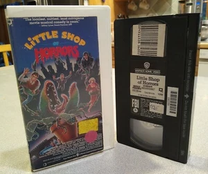 Little Shop Of Horrors VHS Warner Bros 1987, in clamshell case - Foto 1 di 3