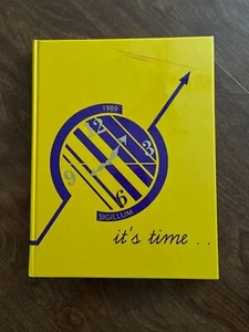 1989 Sigillum College Yearbook, Nazareth College, Rochester NY - Picture 1 of 3