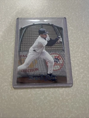Derek Jeter 1999 Pacific Crown Collection “In The Cage” inserto troquelado raro #11 Foto 1 de 2