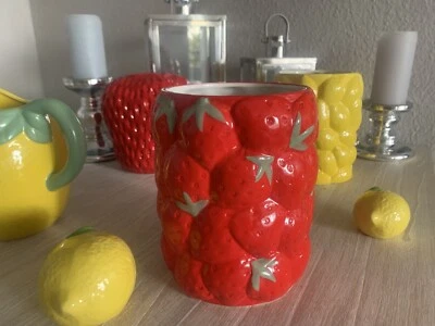 Vase Erdbeere Deko Krug Sylt Keramik Rot Obst Sommer Garten Party H20cm NP49,-€ - Bild 1 von 4