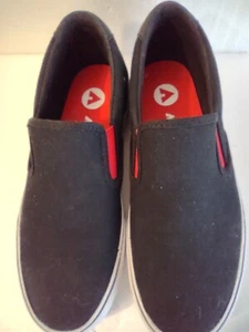 Men's Airwalk Slip On Black Canvas Comfort Skate Shoes Sz 7m  New - Picture 1 of 5