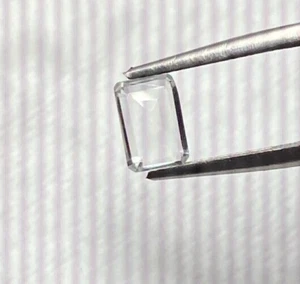 1.25 CTS, WHITE TOPAZ, EMERALD CUT, 7 X 5 MM, CLEAN AND UNTREATED, BRAZIL - Picture 1 of 4