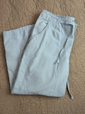 Columbia Capris Crop Pants Beige Trail Hiking Outdoor Womens Size Medium  - Image 1 of 4