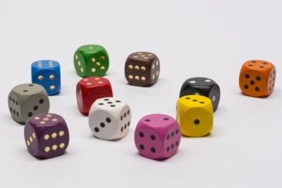 Bunte Würfel aus Holz versch. Farben Spielwürfel Holzwürfel Augenwürfel 16mm - Bild 1 von 2