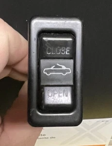 01 02 03 TOYOTA SOLARA OEM POWER SWITCH CONVERTIBLE TOP OPEN CLOSE - Picture 1 of 2