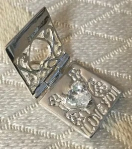 Grandma Locket Sterling Silver Vintage 925 with Diamond Pendant (3.2g) - Picture 1 of 12