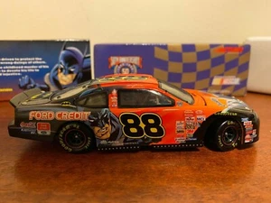 1998 Dale Jarrett #88 "QUALITY CARE / BATMAN" Ford Taurus 1/32 Limited Edition - Picture 1 of 8