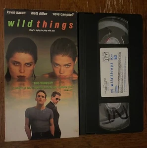 Wild Things - VHS - Neve Campbell / Kevin Bacon / Matt Dillon SPICY! - Picture 1 of 1