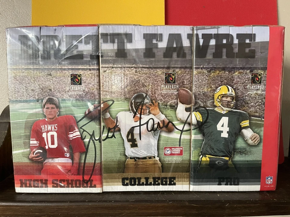 Brett Favre 7.5” Juego de 3 cabezas bobble numeradas 8449 Nuevo en caja High School Packers NFL Foto 1 de 1