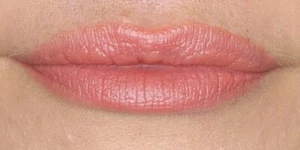 L´OREAL PARIS, ISABEL MARANT LIPSTICK COLLECTION SMILE "LA SEINE SHADOW" - Picture 1 of 8