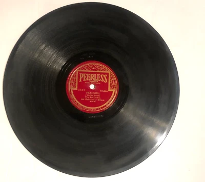 Trio Los Jaibos con Guitarras y Ritmos Latin 78 rpm 10"  Esquinera / Traidora - Image 1 of 2