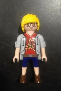 PLAYMOBIL FIGURA CHICO RUBIO CON GAFAS - 1/5/21 - Picture 1 of 1