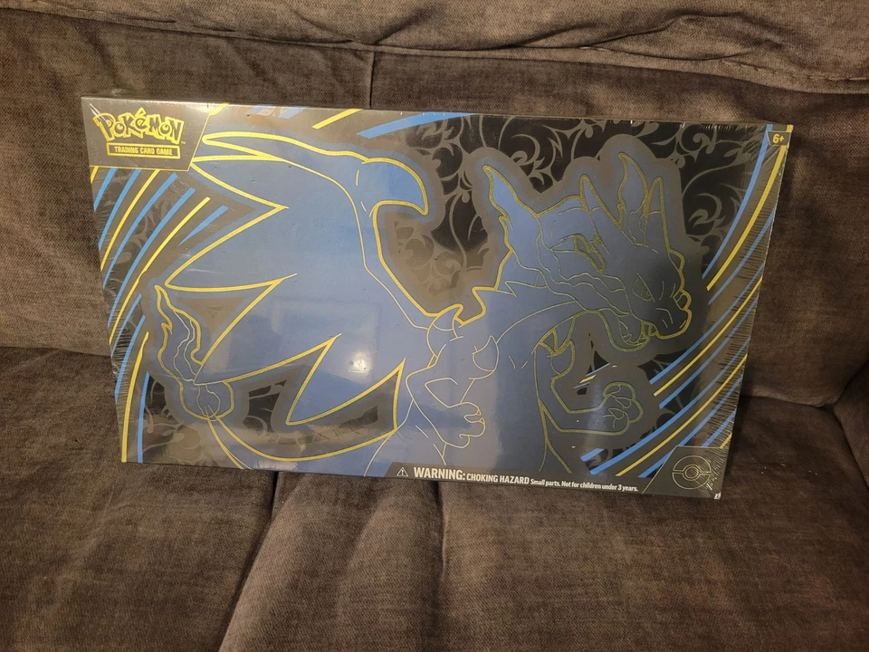 Pokémon TCG Mega Charizard X ex Ultra-Premium Collection box